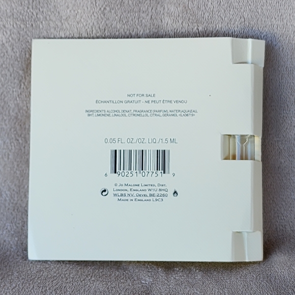 JO MALONE London Nectarine Blossom & Honey Cologne Sample Size 1.5mL - Picture 2 of 6